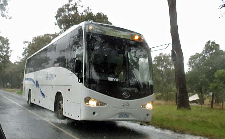 Heyfield Hino RN8J King Long 0283AO